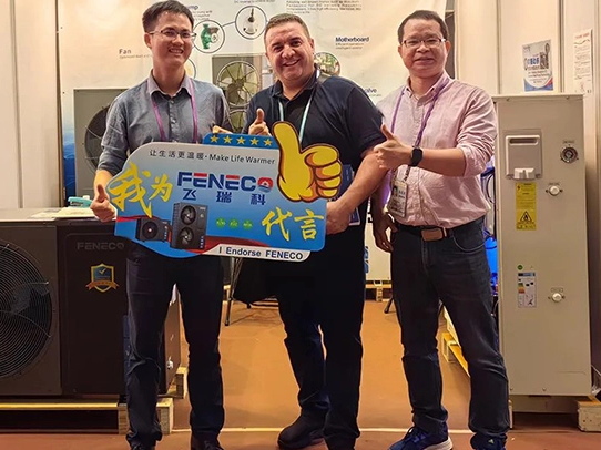 La participation de FENECO à la 134e Foire de Canton avec une pompe à chaleur à basse température tout courant continu et à fréquence variable Polaris a suscité une vague d'enthousiasme